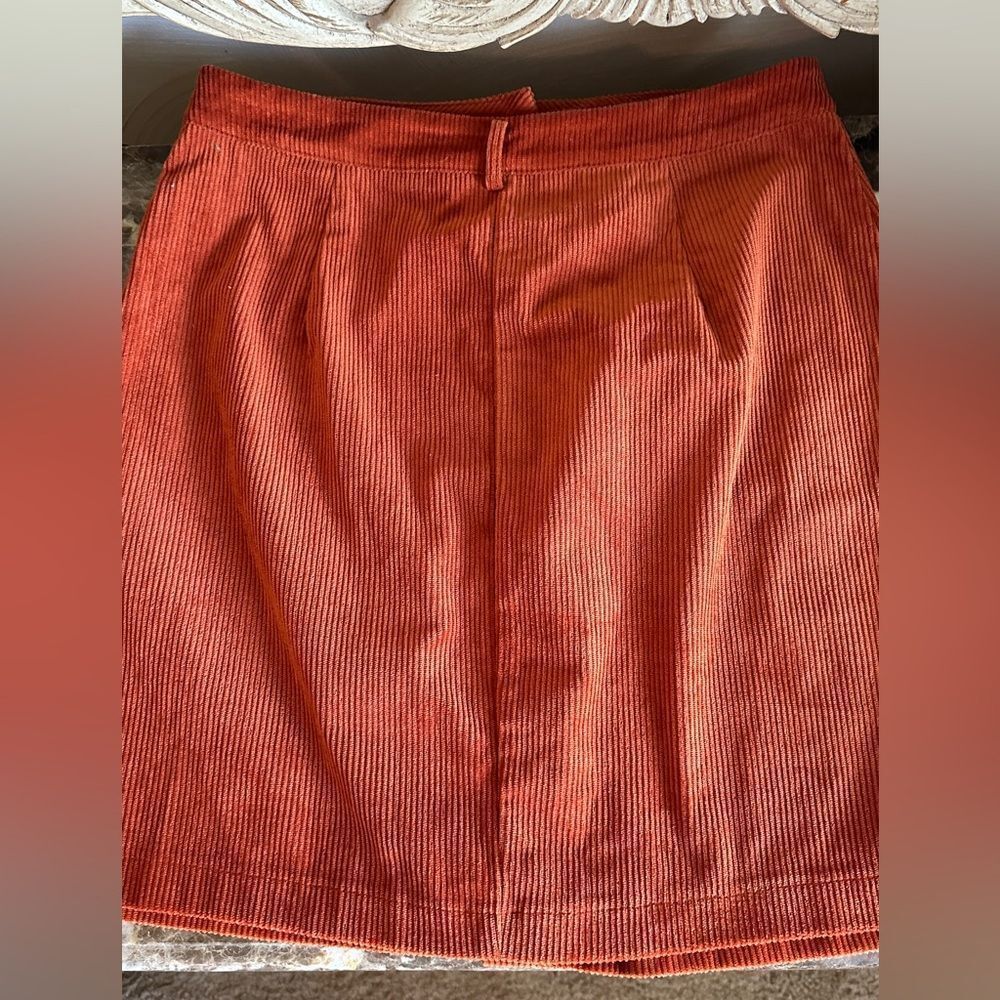 SHEIN retro corduroy button up mini skirt.  Rust color size 4 - Picture 3 of 4